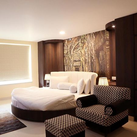 Kingdom Hotel Moga Eksteriør billede